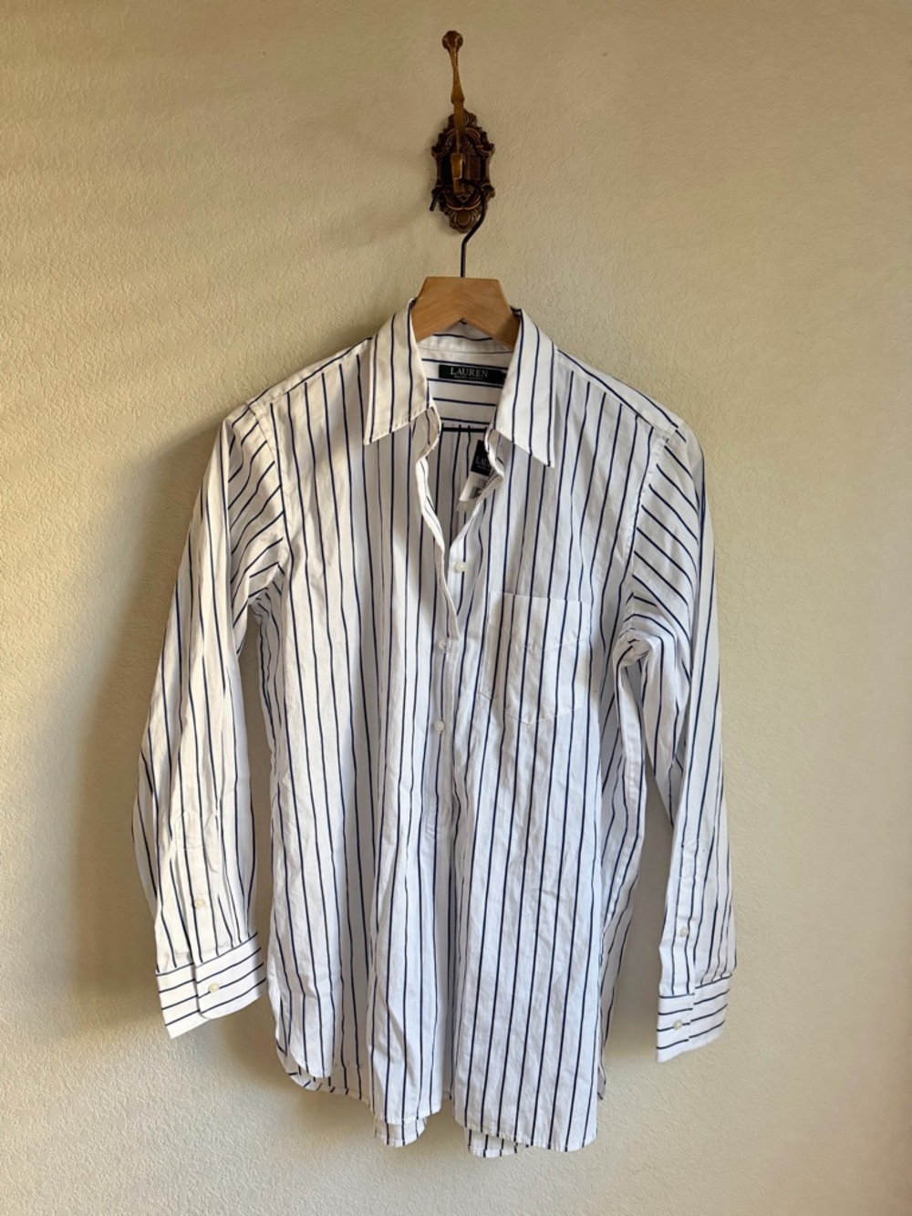 NWT Lauren Ralph Lauren White Shirt with Navy Pinstripes - Picture 1 of 3